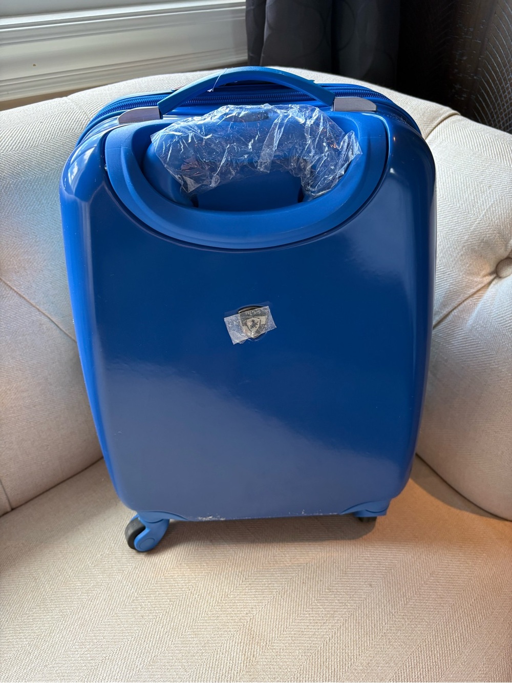 Marvel Avengers Kids Carry-On Suitcase | Heys Hardshell Spinner Luggage | Blue - Picture 3 of 9